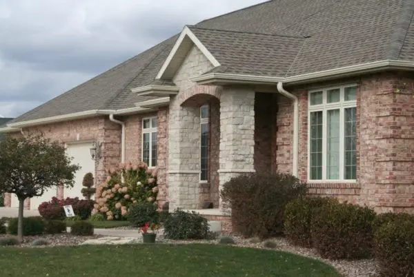 Bellevue Natural Thin Stone Veneer Exterior Pillars