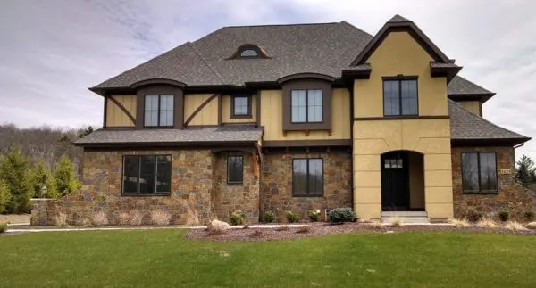 Denali Natural Stone Veneer Home Exterior