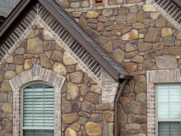 Manitowish Natural Stone Veneer Siding