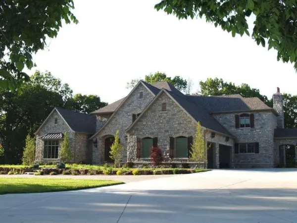 Stratford Natural Thin Stone Veneer Exterior