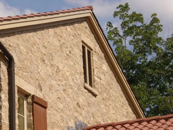 Tuscan Antique Natural Stone Veneer Residential Exterior