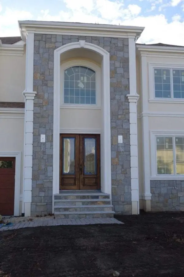 Plymouth Natural Thin Stone Veneer Exterior