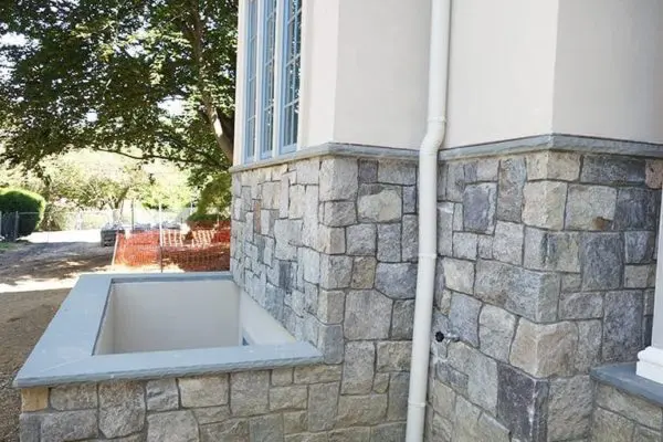 Williamsburg Natural Stone Veneer Outdoor