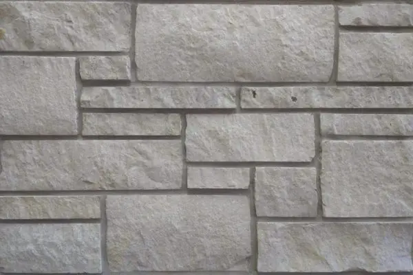 Alpine White Dimensional Natural Thin Stone Veneer