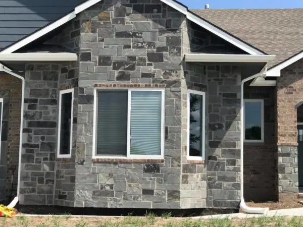 Blackburn Castle Rock Natural Stone Veneer Exterior Siding