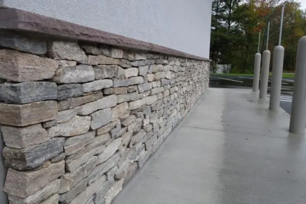 Silverton Natural Stone Veneer Commercial Wainscotting Drystack