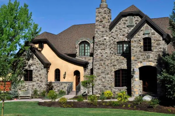 Exterior masonry featuring the Quarry Mill's Highlander real stone veneer