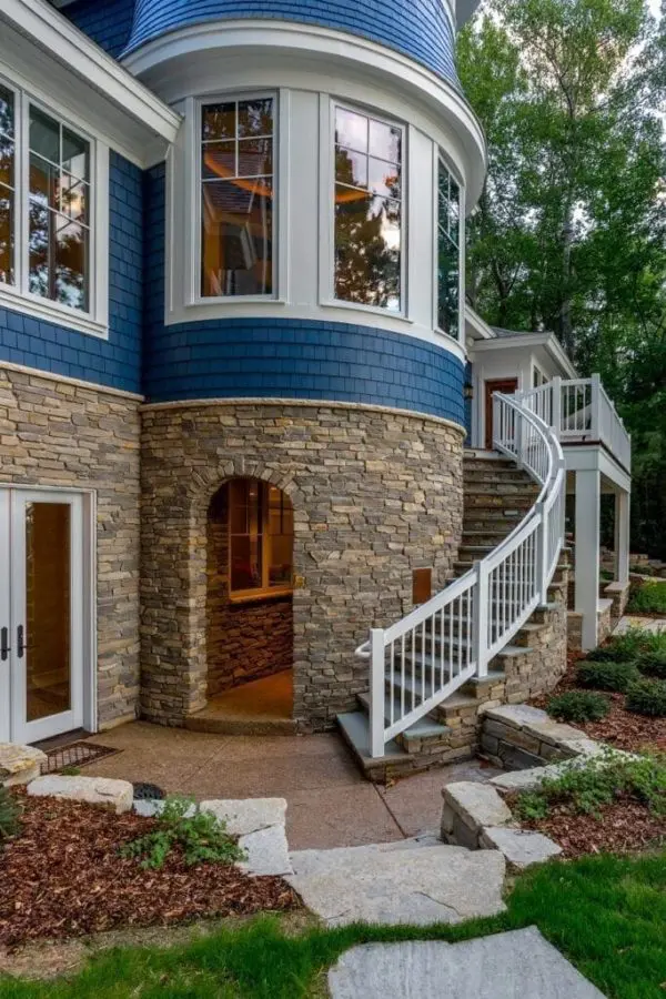 Beach Home Turret and Stairwell with Glendale Real Stone Veneer