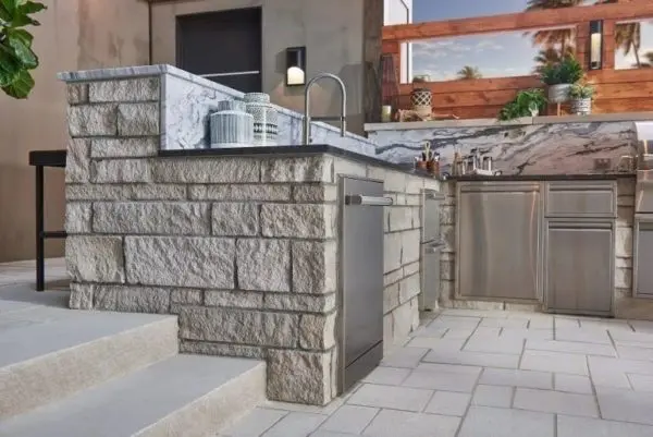 Outdoor Kitchen with Joliet Real Stone Veneer