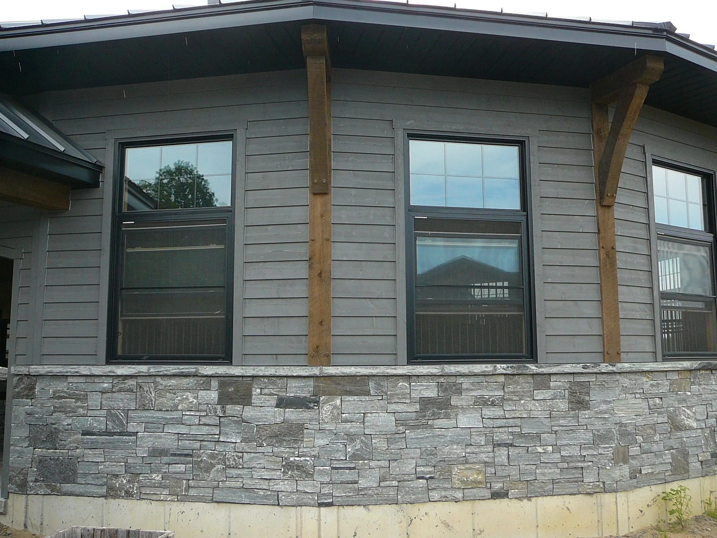 Wainscoting with Logan Real Stone Veneer
