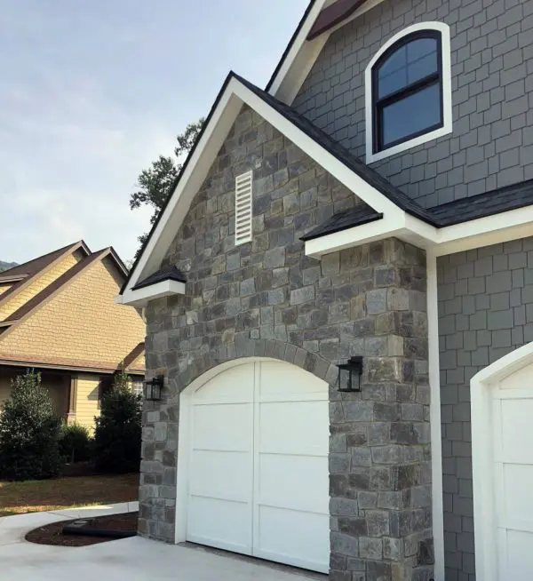 Garage accent wall with Berkley natural thin stone veneer