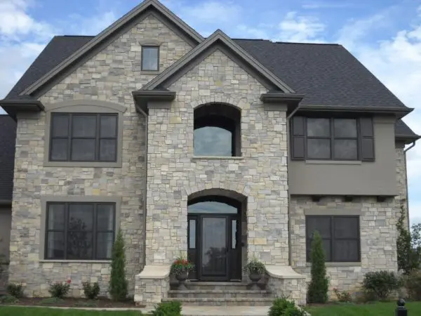 Exterior with Silverado real thin stone veneer