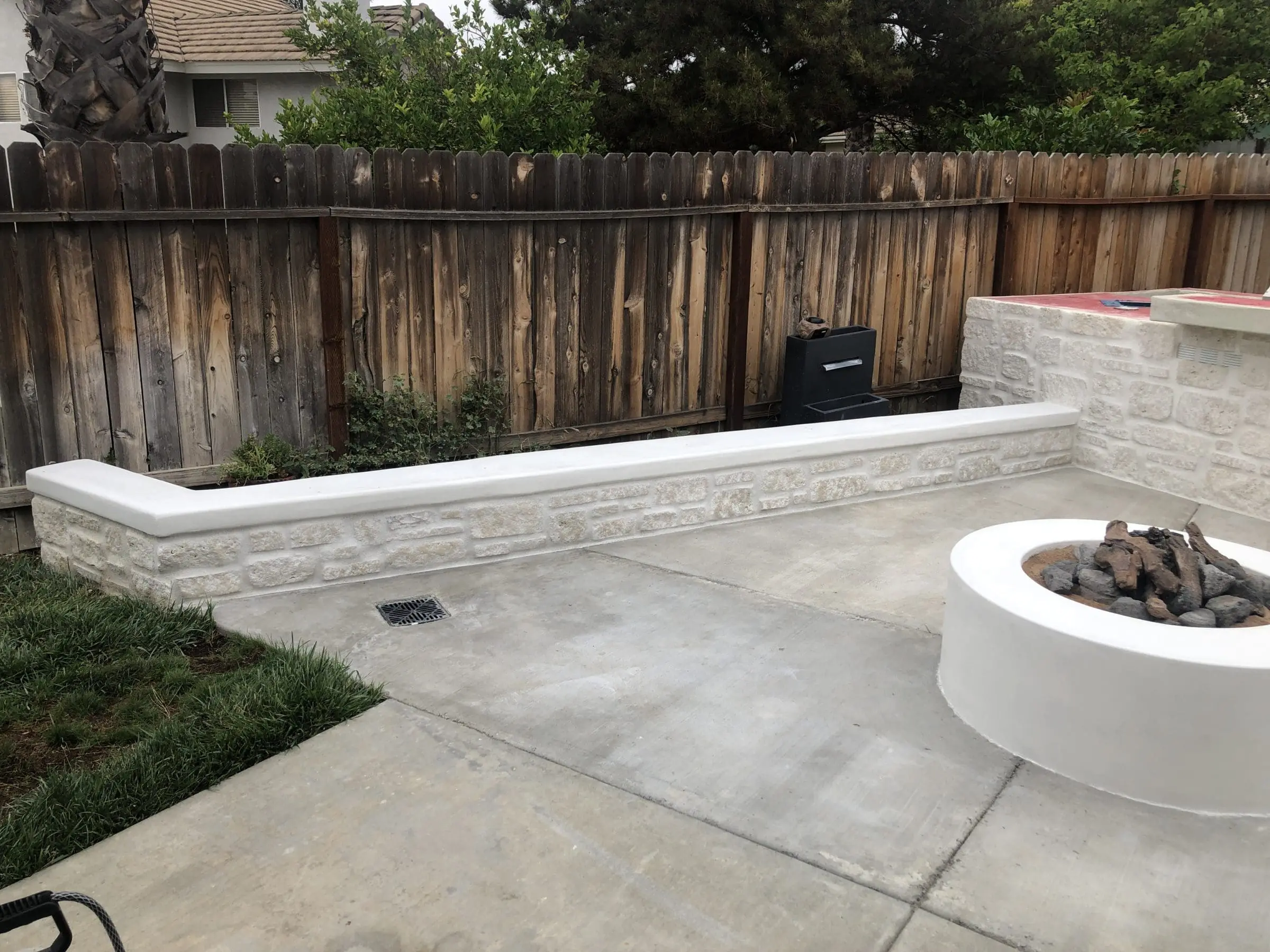 La Spezia Natural Thin Stone Veneer Container Garden
