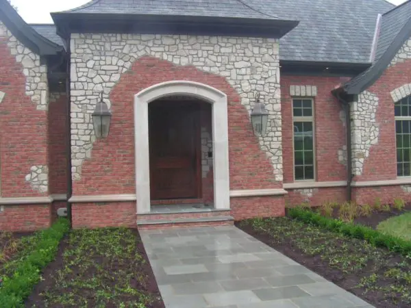 Malahide Natural Thin Stone Veneer with Brick