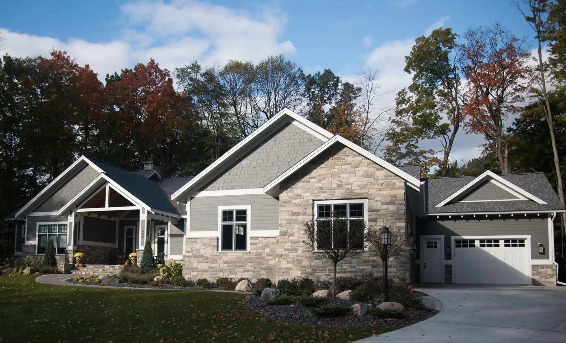 Bismarck Ashlar Style Natural Stone Veneer Ranch