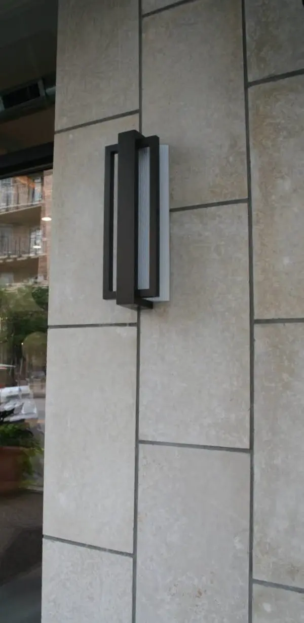 Cambridge Real Stone Veneer Vertical Installation