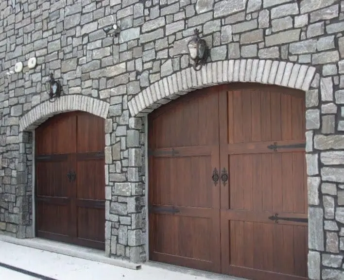 Monroe Natural Thin Stone Veneer Garage