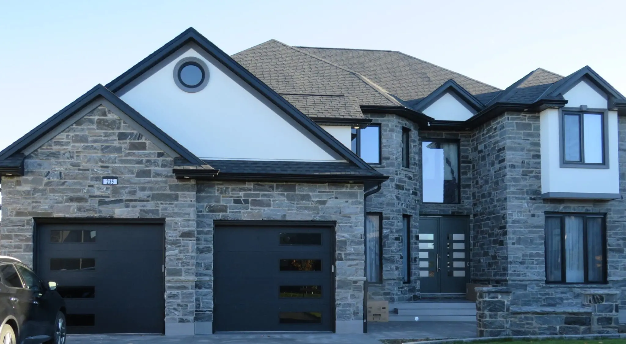 Pembroke Natural Thin Stone Veneer Exterior Siding