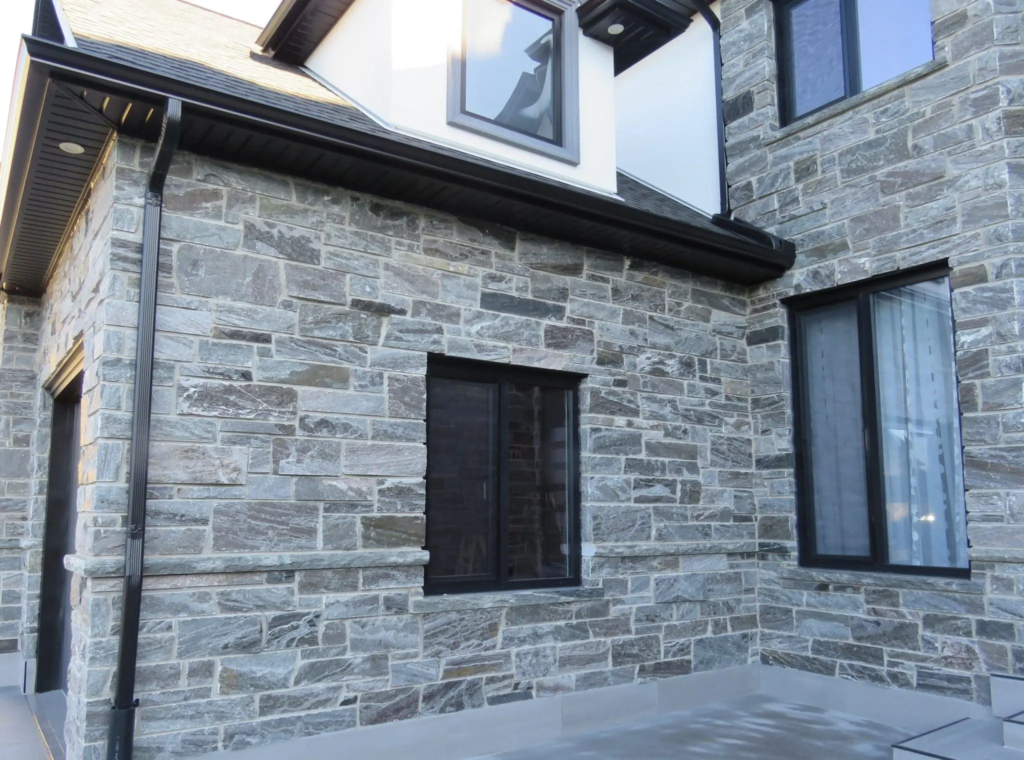 Pembroke Real Thin Stone Veneer Exterior Siding