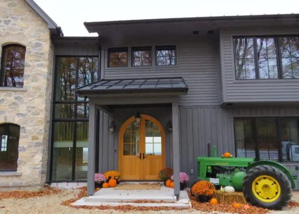 Nottingham Custom Natural Stone Veneer Front Entrance Flush Joint with Tan Mortar