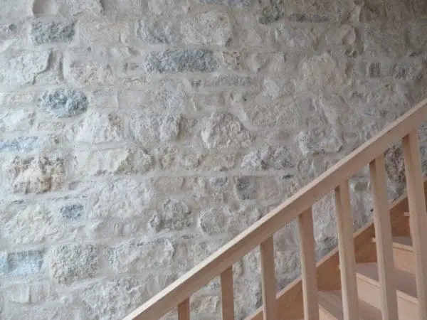 Nottingham Custom Real Stone Veneer Stairwell Flush Joint Tan Mortar