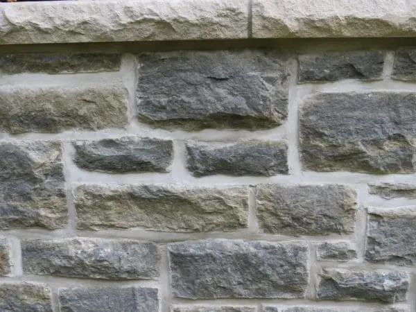 Vineyard Natural Stone Veneer Wainscoting Close Up with Light Mortar