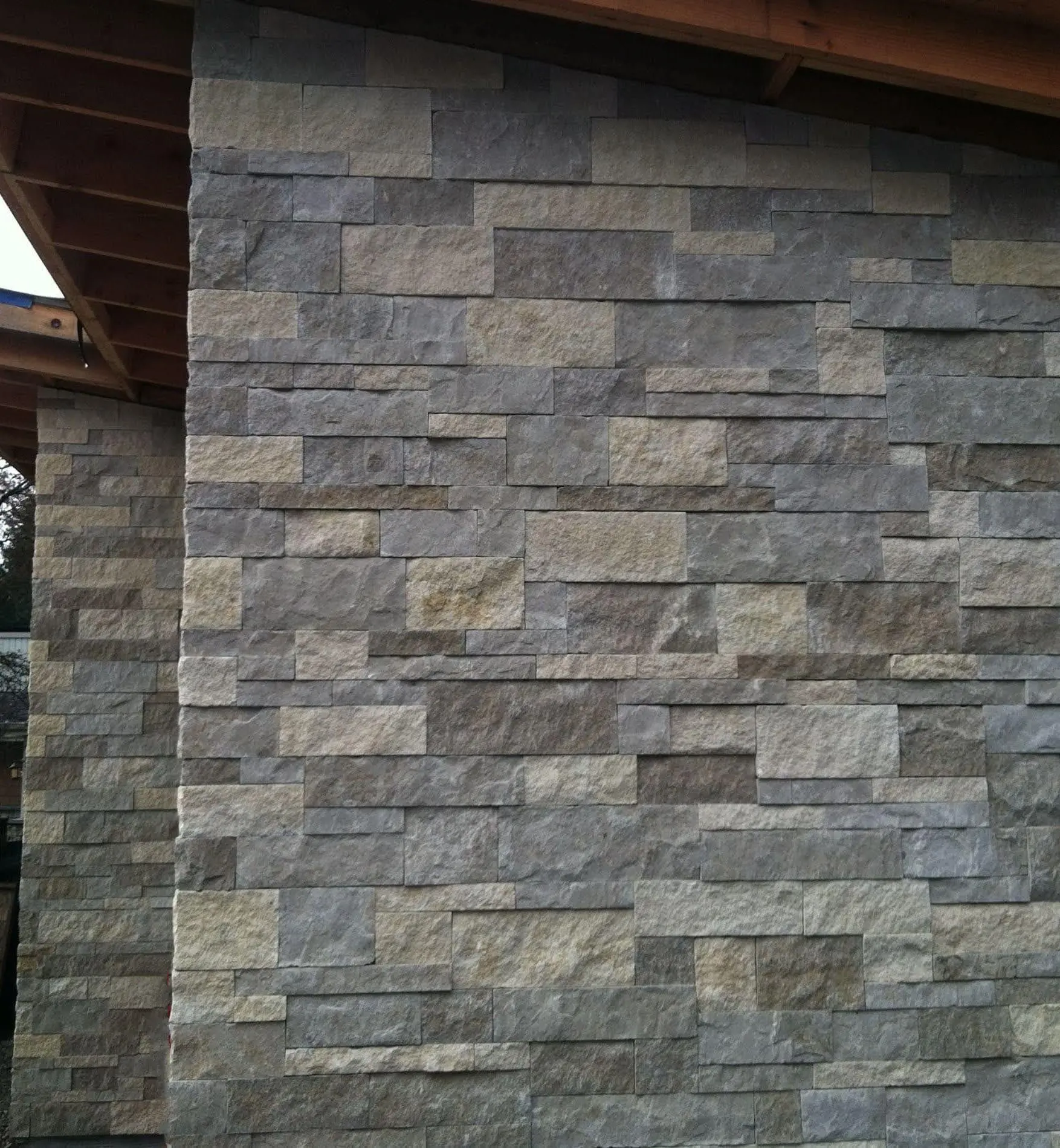 Atherton Natural Thin Stone Veneer Drystack Exterior Siding