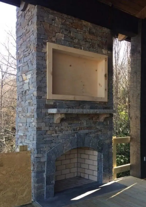 Augusta Real Ledgestone Thin Veneer Outdoor Living Fireplace