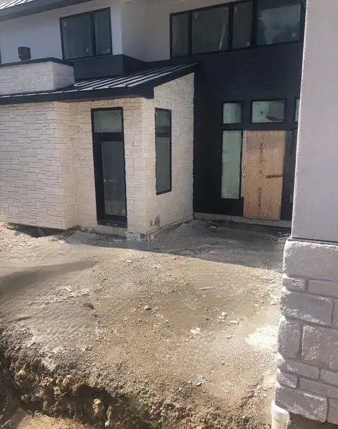 Montreux White Dimensional Real Stone Veneer Exterior Installation