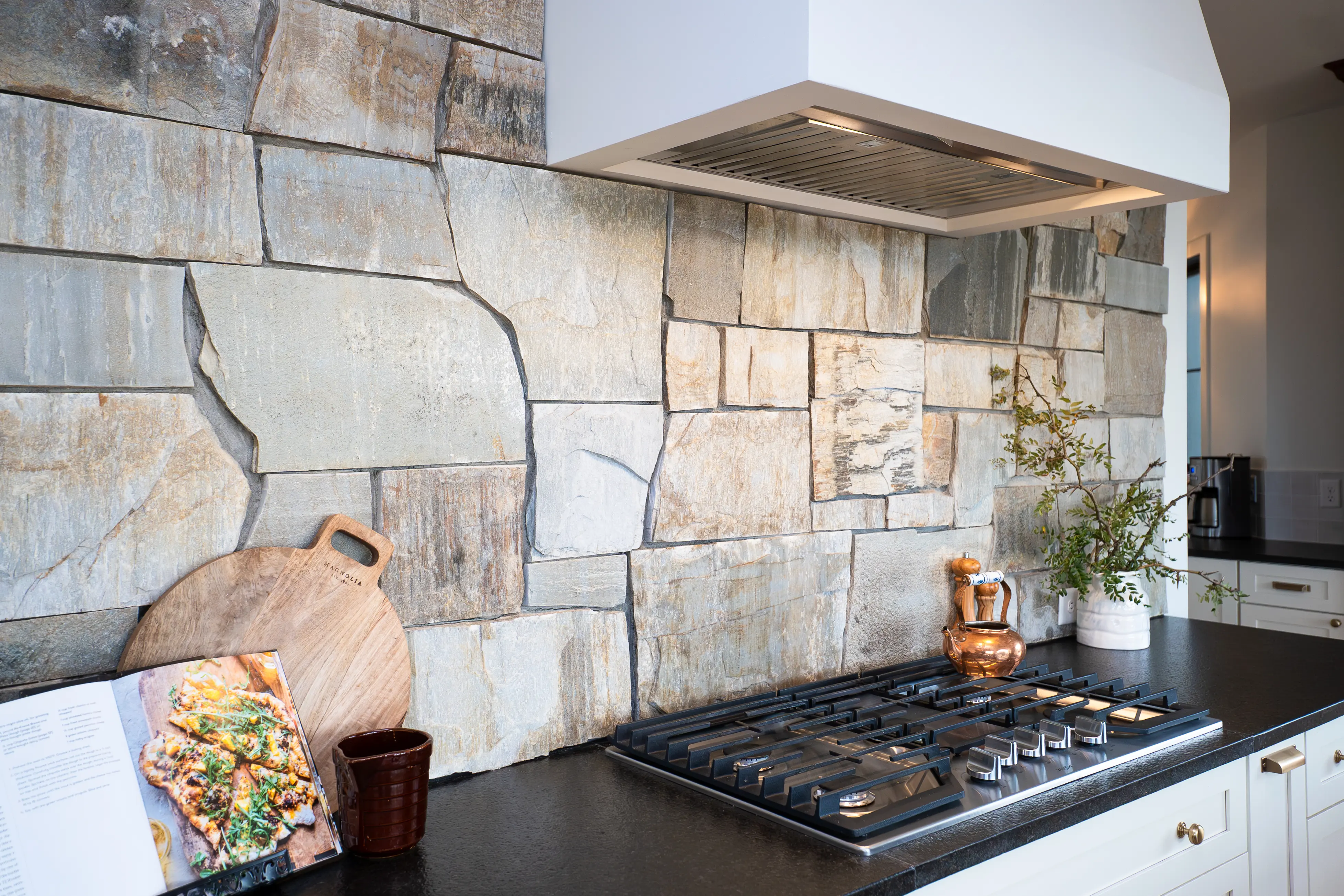 Westgate Natural Stone Veneer Kitchen Backsplash