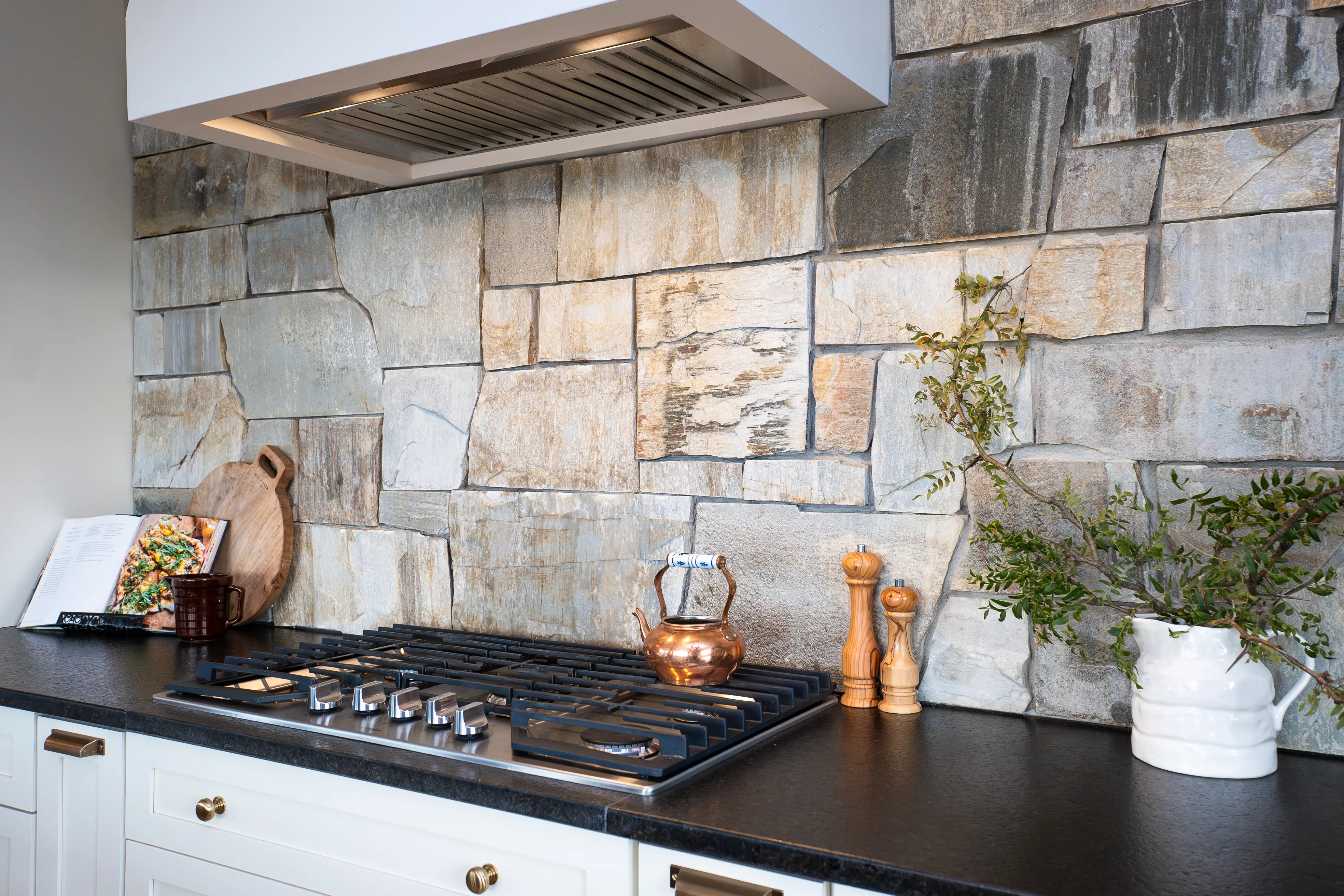 Westgate Thin Stone Veneer Kitchen Backsplash