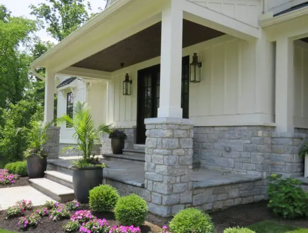 Duluth Real Stone Veneer Pillars