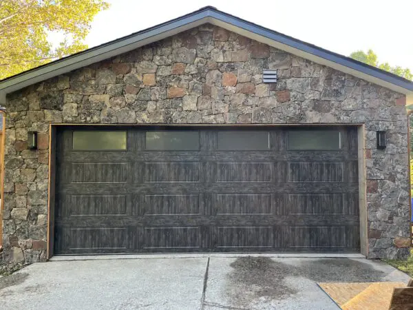 Moss Rock Natural Thin Stone Veneer Garage