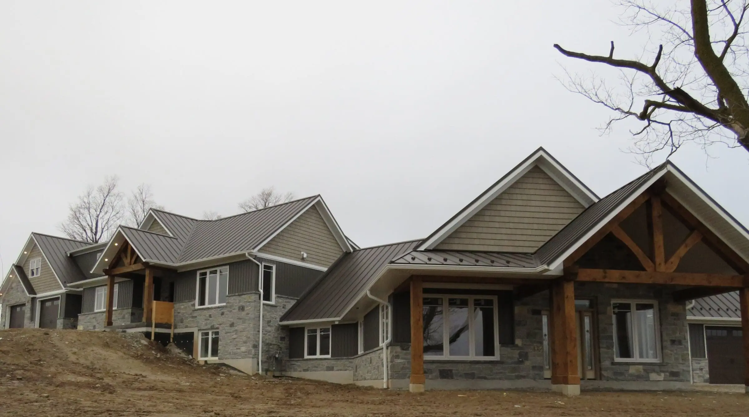 Logan Natural Thin Stone Veneer Exterior Siding