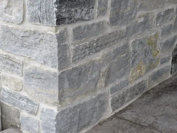 Logan Real Thin Stone Veneer Corners Close Up