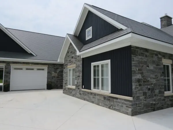 Pembroke Natural Thin Stone Veneer with Sawed Ends Exterior