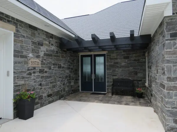 Pembroke Natural Thin Stone Veneer with Sawed Ends Front Entrance