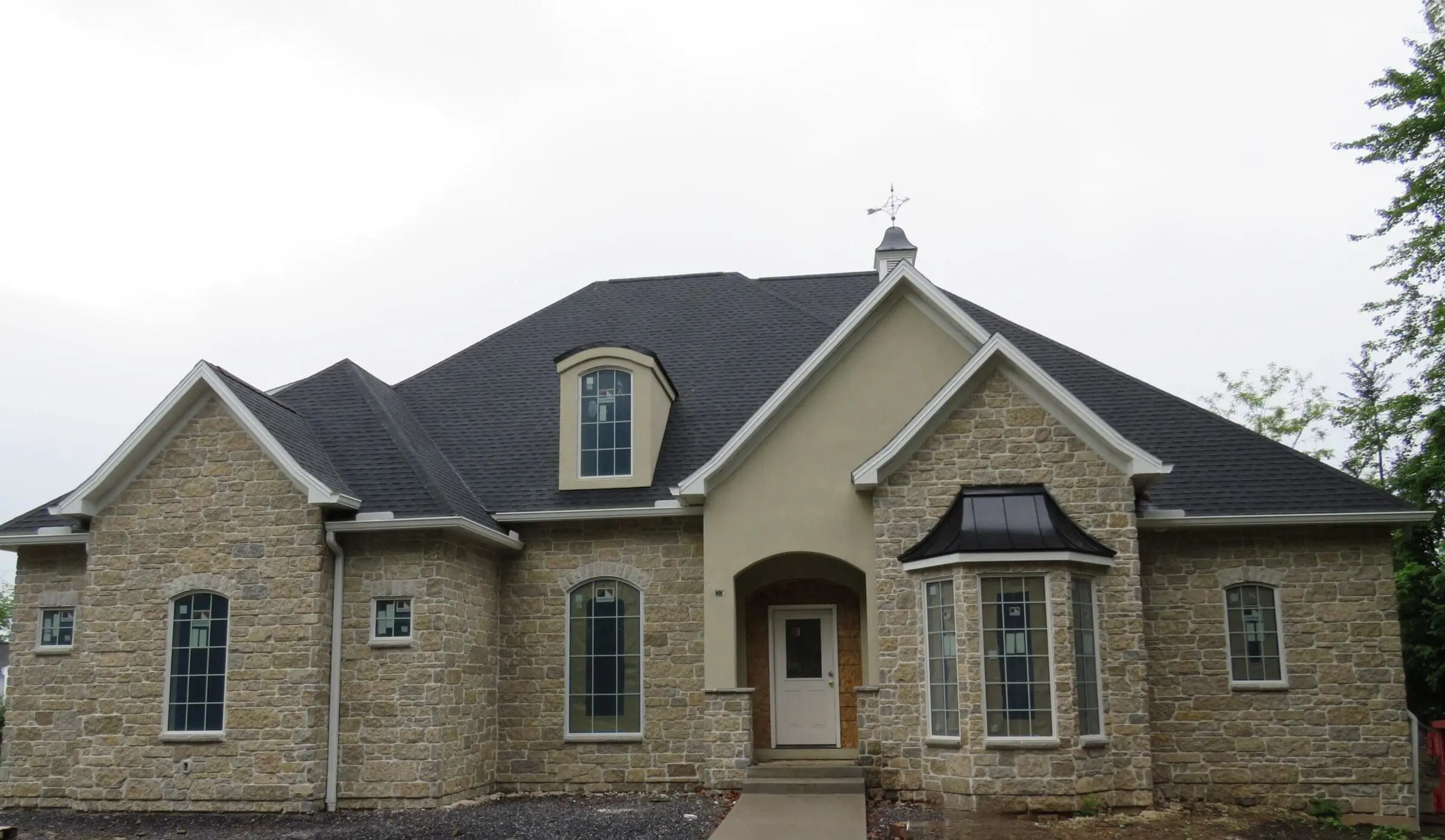 Salerno Real Thin Stone Veneer Exterior Siding