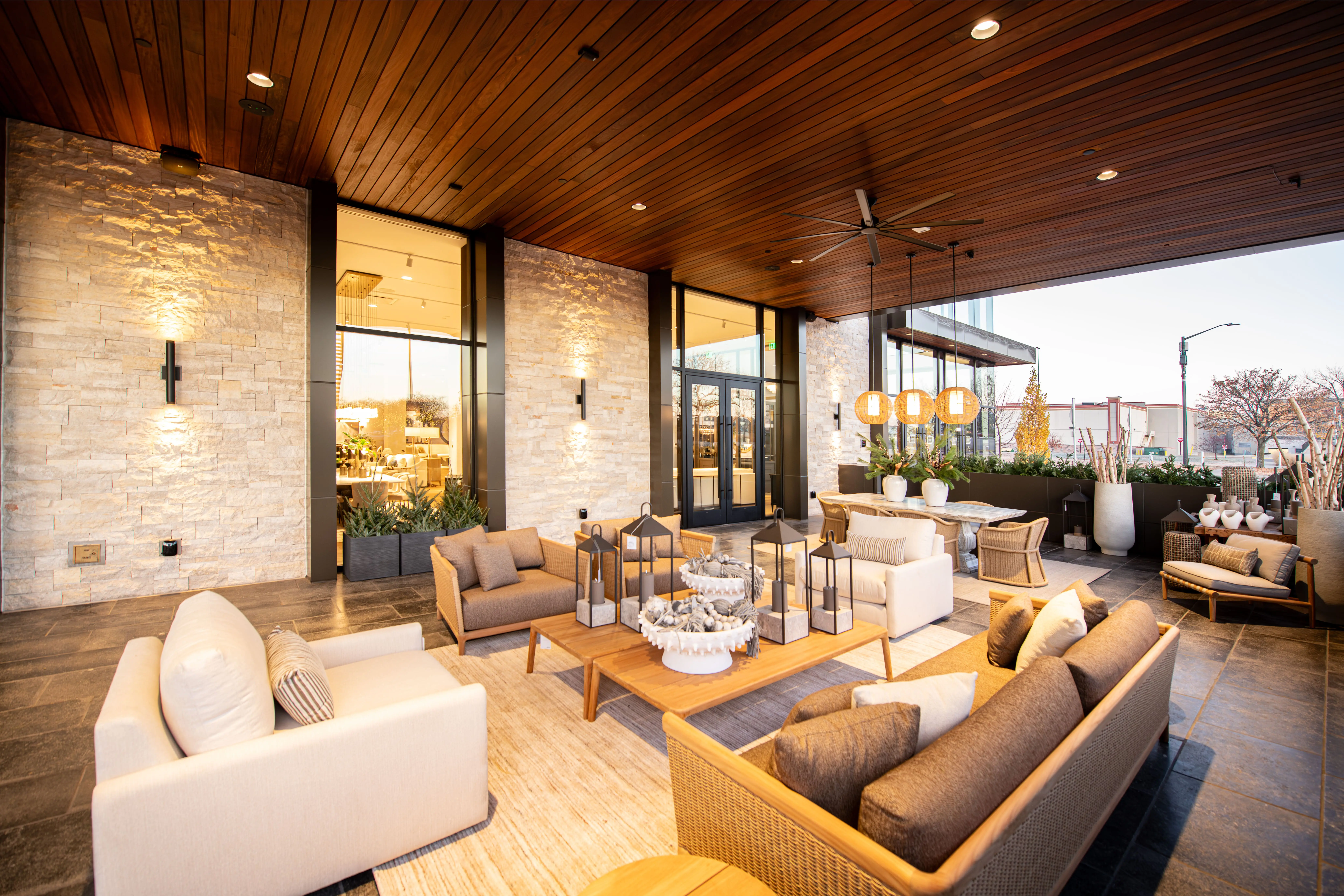 Outdoor Living Showroom Nob Hill Real Thin Stone Veneer