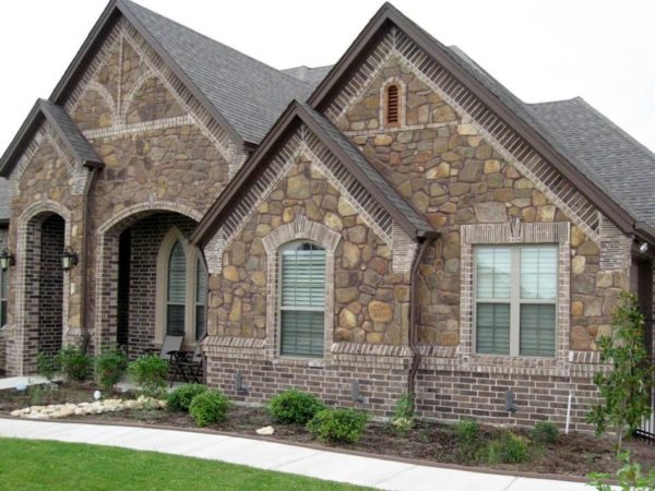 Manitowish Natural Stone Veneer Residential