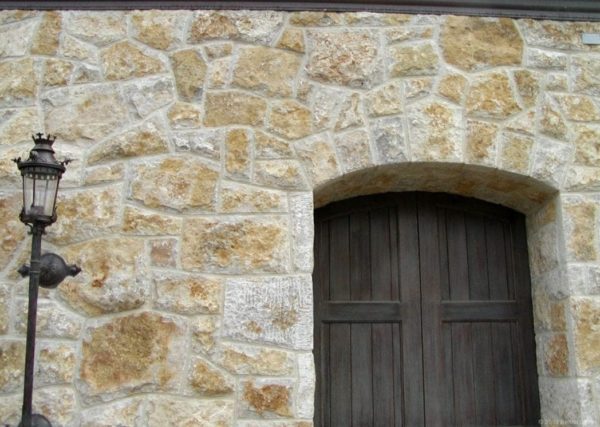 Monaco Natural Stone Veneer Entry