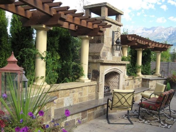 Oak Canyon Stone Veneer Patio