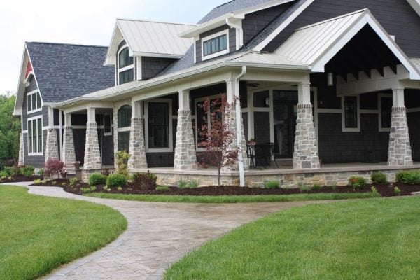 Stratford Natural Stone Veneer Pillars