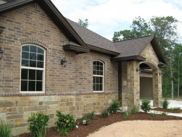 Buckskin Natural Thin Stone Veneer Wainscotting