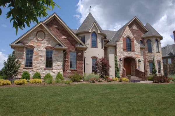 Residential Exterior using Quarry Mill thin stone veneer