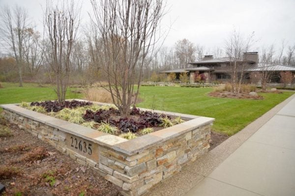 Natural Ledgestone Raised Bed Garden Box for Landscaping