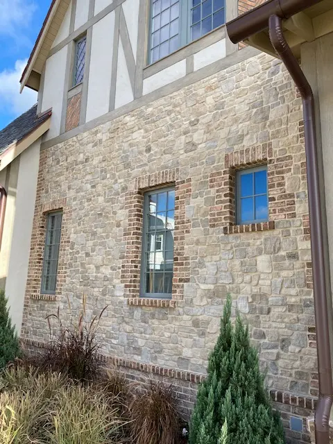 Accent Wall with Tuscan Antique Natural Stone Veneer