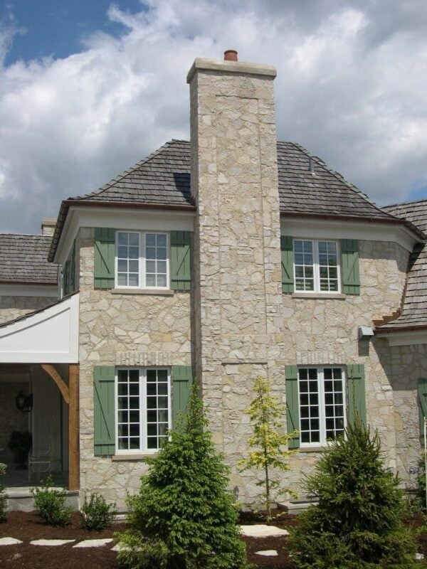 Home exterior with Beaver Creek real stone veneer