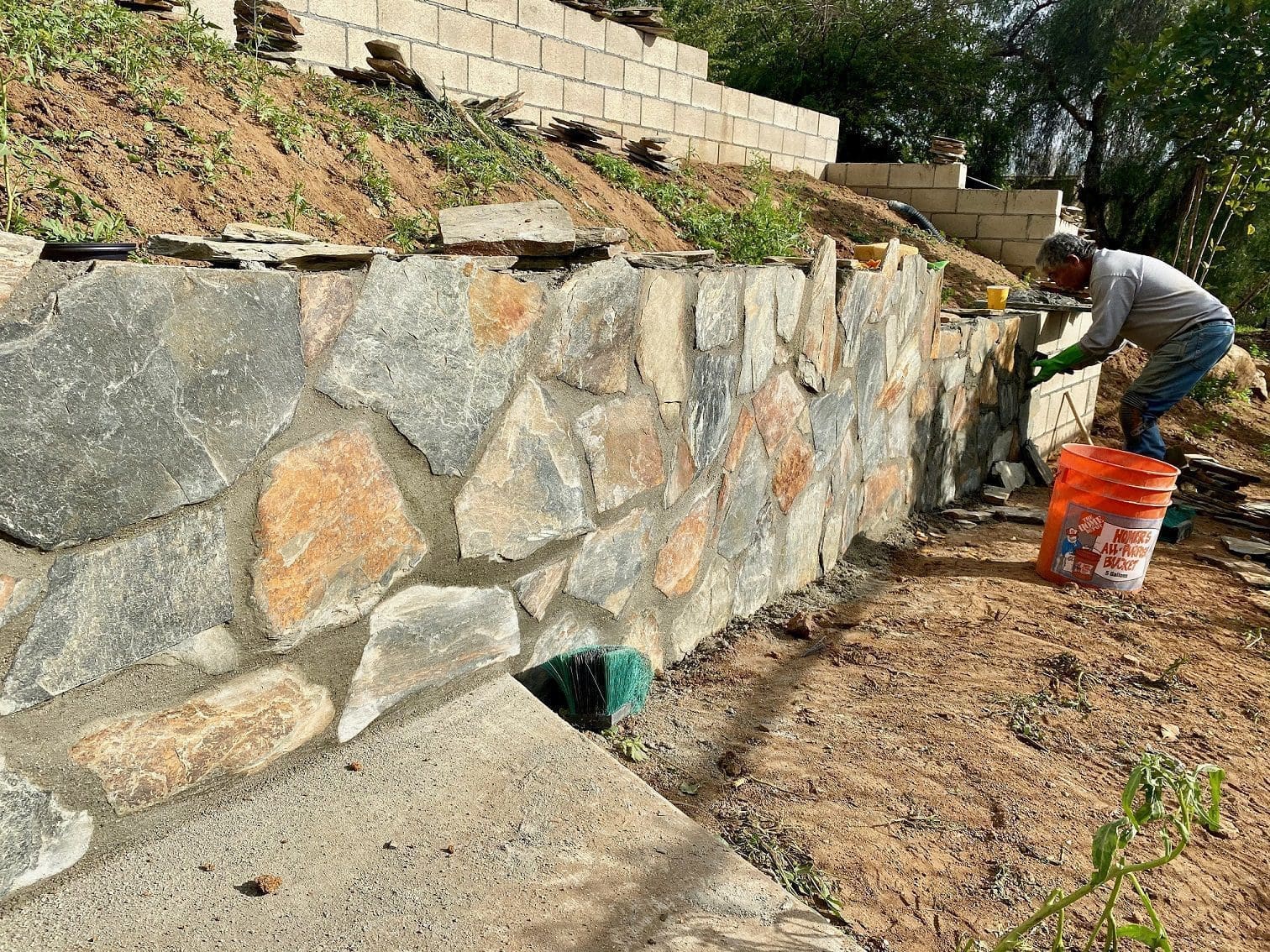Bonavista Grey and Tan Webwall Thin Stone Veneer on a Retaining Wall