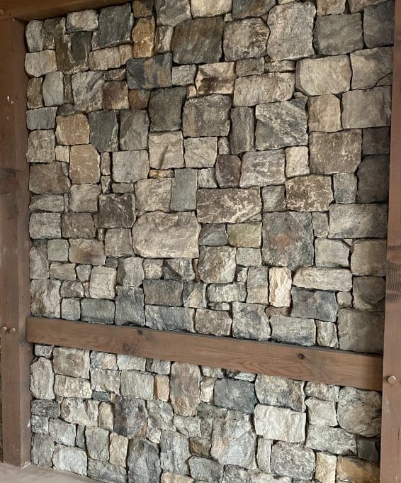 Drystack wall with Foxborough natural stone veneer